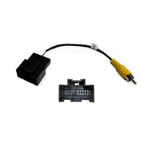 Load image into Gallery viewer, CAMGM2 Factory Camera Retention Adapter Compatible with Holden Commodore VF Cruze Mylink